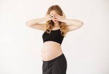 wearing maternity clothes when not pregnant