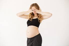 wearing maternity clothes when not pregnant